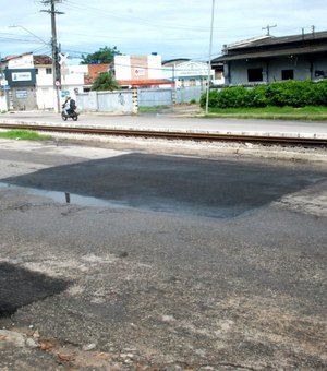 Prefeitura faz operação tapa buraco em onze bairros de Maceió
