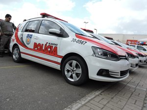 Homem embriagado deita no meio da BR - 101 em Novo Lino