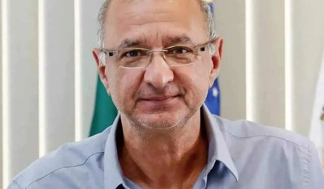 Prefeito de 65 anos casa com jovem de 16 e nomeia sogra como secretária