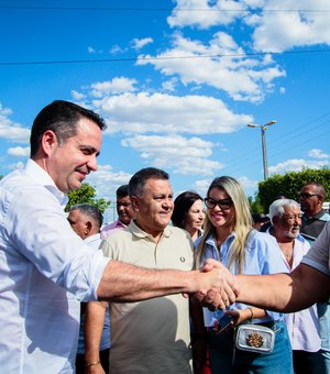 Governador inaugura pavimentação de ruas em Monteirópolis