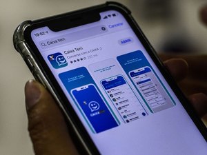 Nascidos em maio podem atualizar dados no Caixa Tem