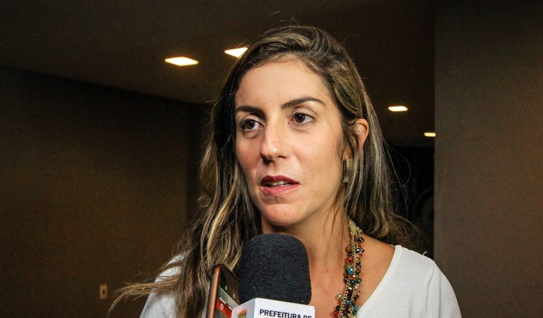 Indicada pelo trade turístico, Adriana Vasconcelos é barrada por equipe de JHC