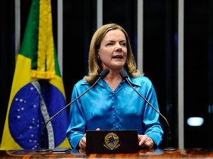 'Lula vai ganhar mesmo preso', diz Gleisi Hoffmann