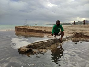IMA constata altos números de coliformes fecais em esgoto despejado na orla de Maceió