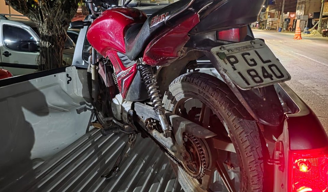 Suspeito foge de abordagem policial e abandona motocicleta em Maragogi