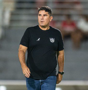 Após goleada por 5 a 0 para o Londrina, CRB demite técnico Eduardo Barroca