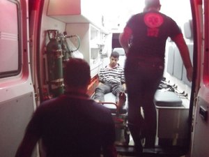 Colisão entre bicicleta e moto deixa uma pessoa ferida