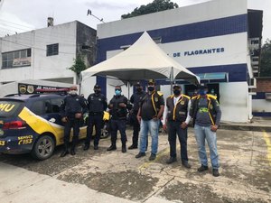 Comerciante é preso por dano ao patrimônio público após quebrar vara telescópica