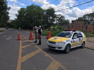 Em um dia, PM flagra 7 casos de descumprimento ao Decreto de Emergência