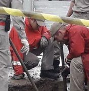 Homem é resgatado dentro de tubulação de esgoto