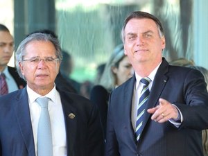 Bolsonaro vê atropelos em ações de Guedes no combate ao coronavírus