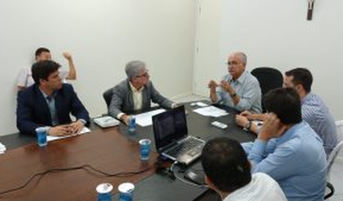 Casal apresenta a prefeito investimento de R$ 12 milhões em Arapiraca