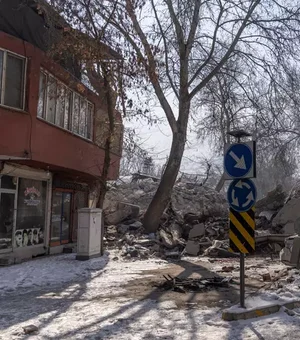 Imagens de drones mostram a devastação na Turquia após terremoto