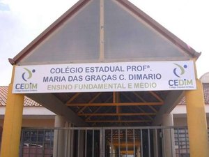 Adolescentes armados com machados invadem escola no Paraná