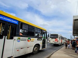 Defensoria Pública ingressa com ação contra lei que restringe direito ao transporte gratuito 