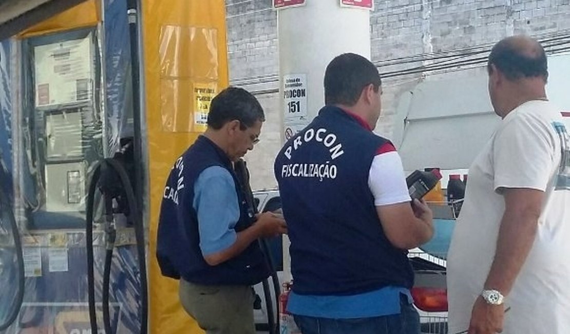 Procon divulga pesquisa sobre preço do combustível em Maceió