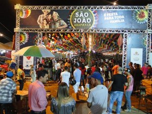 Shows agitam primeira noite de São João na Cidade Arretada