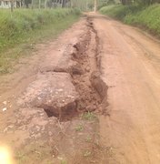 Estradas intransitáveis impedem acesso de estudante à escola em Olho d'Água Grande