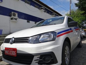 Baianos são presos com 2kg de crack escondidos em táxi