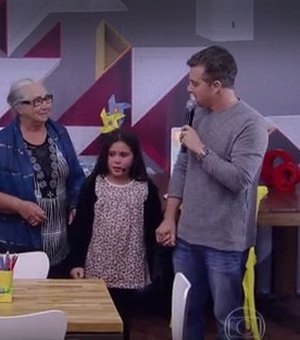 Do Sertão de Alagoas, pequena Mell ganha biblioteca no programa do Huck