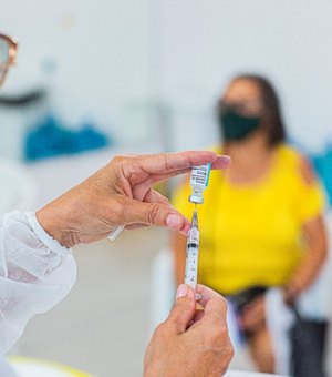 Arapiraquenses com 44 anos ou mais podem receber a vacina contra a covid neste domingo (27)