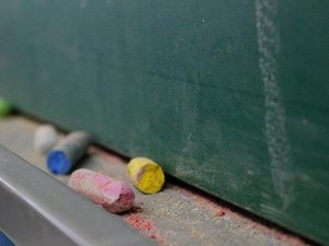 Gestores municipais relatam dificuldades para pagar piso salarial do magistério
