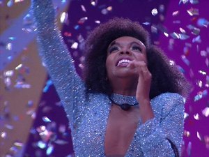 Thelma supera famosos e vence edição histórica do Big Brother