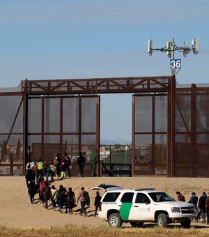 Criança detida por agentes americanos morre na fronteira