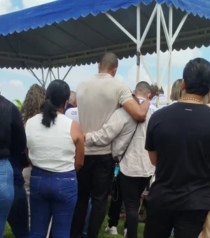 Irmão do ex-goleiro Dida é sepultado em Arapiraca após sofrer mal súbito