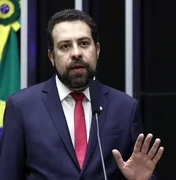 Justiça multa Boulos em R$ 53 mil por divulgação irregular de pesquisa