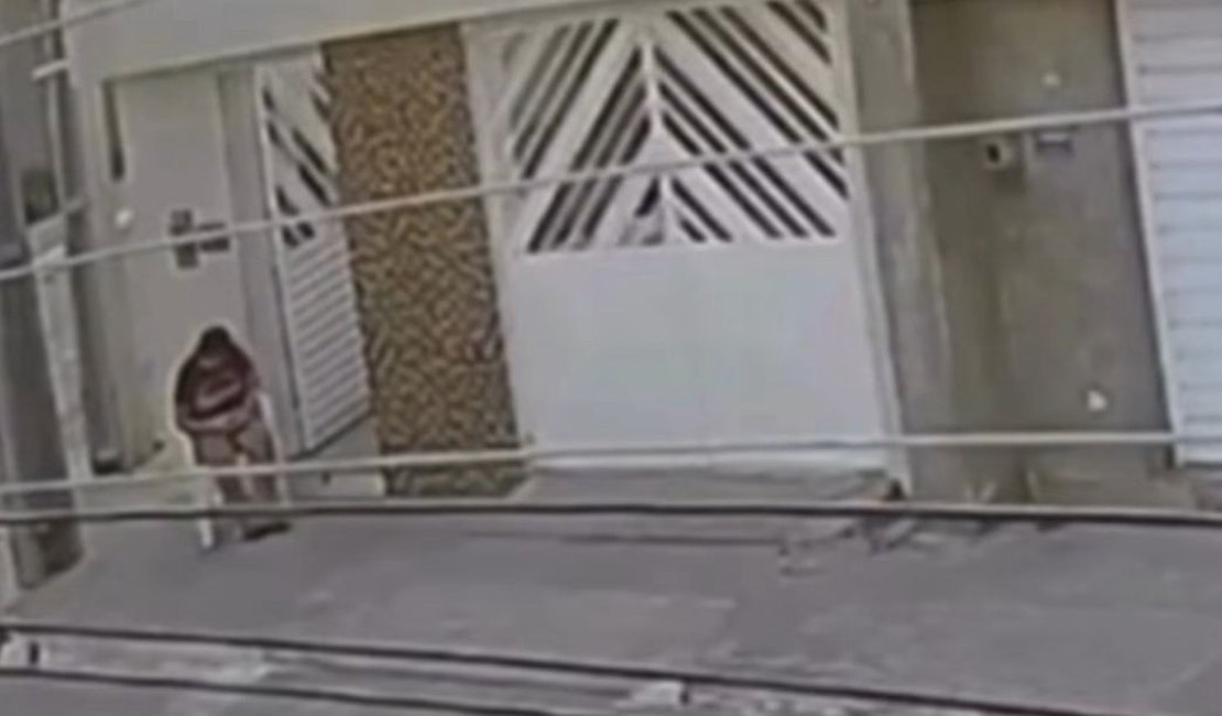 Mulher morre após ser atingida por marquise que desabou em Belo Jardim (PE)