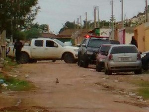 [Vídeo] Bairro de Arapiraca é ocupado por determinação da Secretaria de Segurança Pública