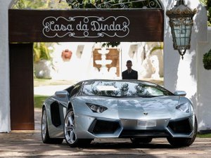 Veículos de Collor apreendidos pela PF estão no nome de empresas