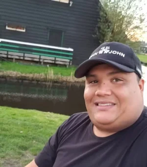 Personagem de Carlinhos Maia, Vovozona tem prisão prorrogada por envolvimento com tráfico de drogas