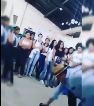[Vídeo] Prefeito aparece em vídeo “repreendendo” alunos de escola municipal