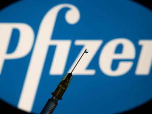 Covid-19: novo lote de vacinas da Pfizer chega ao Brasil