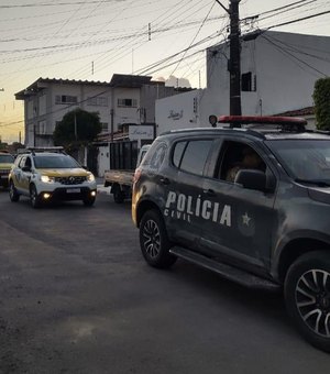 Operação cumpre 12 mandados em Maceió contra organização criminosa ligada ao tráfico de drogas