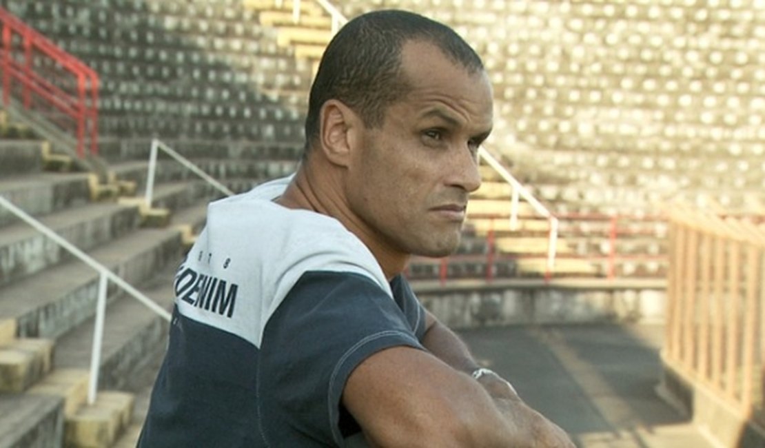 Após seis anos no Mogi, Rivaldo perde milhões e vê existência do time ficar por um triz