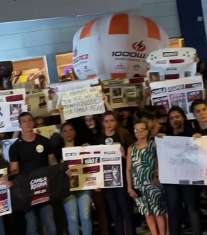 Protesto cobra Justiça por morte de gata espancada em academia de Maceió