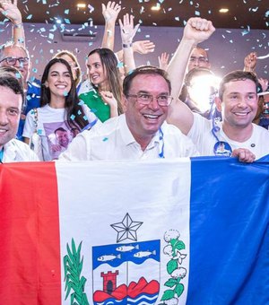 Daniel e Lucas homenageiam Luciano Barbosa durante encontro com a educação