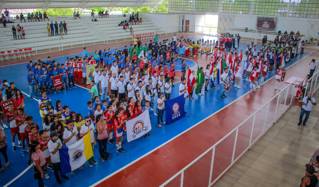 Jogos Estudantis de Penedo agitam alunos de onde escolas da rede municipal