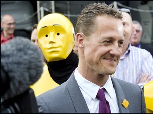 Schumacher não precisa mais de aparelhos para respirar, diz jornal britânico