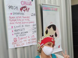 Menina de 9 anos vende brigadeiros para conseguir comprar seu próprio teclado