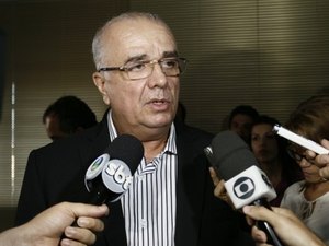 Reajuste de servidores está em Palácio; pagamento sai na próxima folha