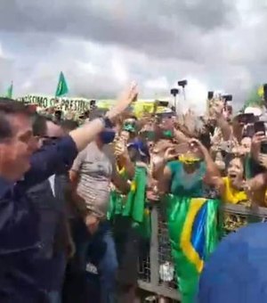 Crise muda de patamar com pressão de Bolsonaro sobre o STF