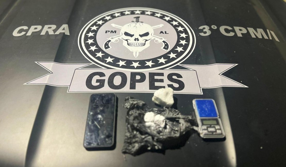 Polícia Militar apreende 1,2kg de drogas após abordagens no interior do estado