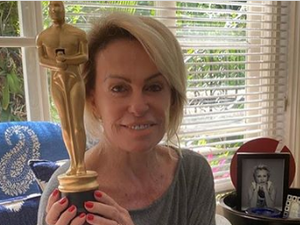 Lutando contra um câncer, Ana Maria Braga mostra foto sem maquiagem