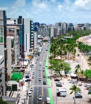 Crescimento da malha cicloviária transforma orla marítima de Maceió