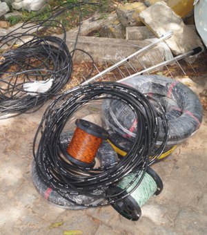 Suspeito é preso em flagrante ao roubar cabos de internet em Arapiraca