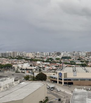 Inmet alerta para chuvas intensas em todo litoral de Alagoas